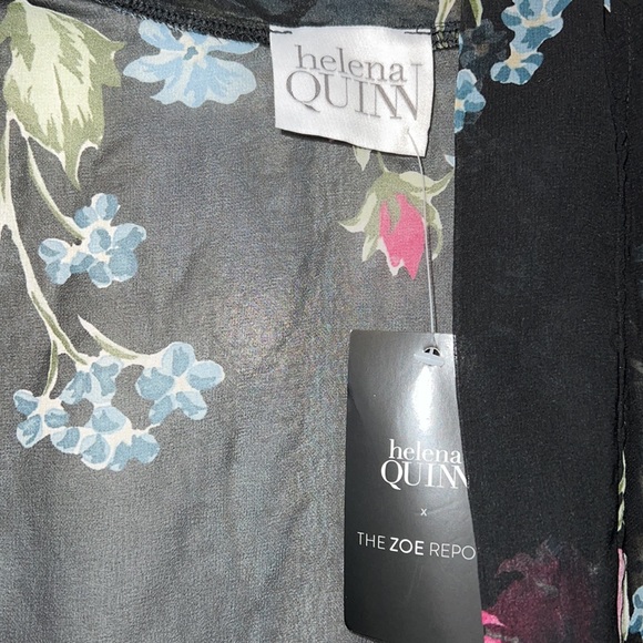HOST PICK🎉 HELENA QUINN x The Zoe Report Floral Kimono - Picture 4 of 5